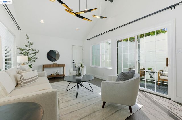36274 Salisbury Dr, Newark, CA 94560