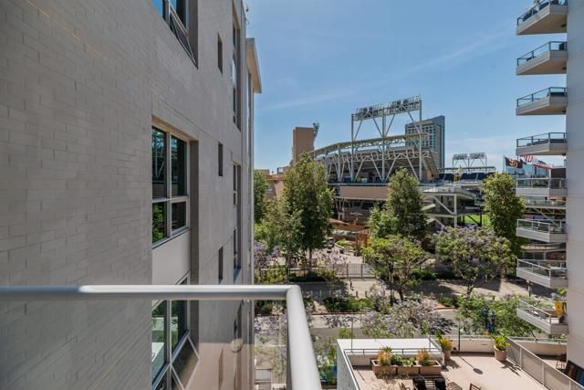 206 Park Boulevard 602, San Diego, CA 92101