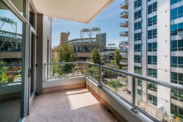 206 Park Boulevard 602, San Diego, CA 92101