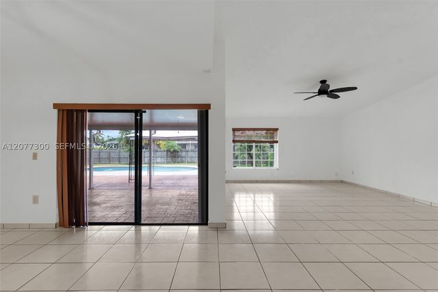 18600 SW 127th Pl, Miami, FL 33177