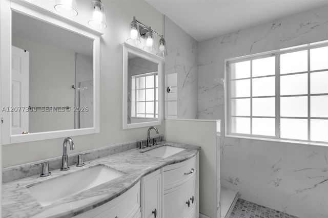 18600 SW 127th Pl, Miami, FL 33177