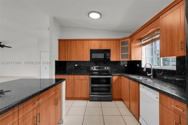 18600 SW 127th Pl, Miami, FL 33177