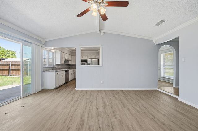 1917 Aspen Lane, Garland, TX 75044