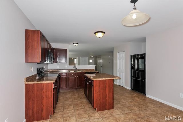 623 Hunt Run Drive, Wentzville, MO 63366