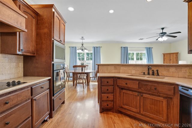 16412 S Irvington Avenue, Bixby, OK 74008