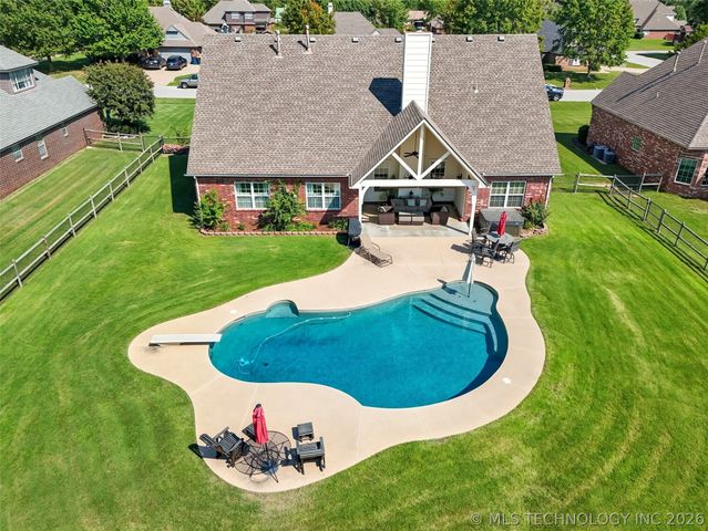 16412 S Irvington Avenue, Bixby, OK 74008