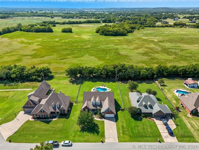 16412 S Irvington Avenue, Bixby, OK 74008