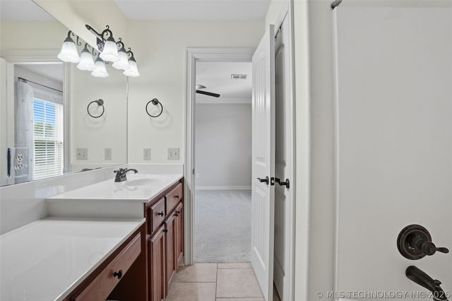 16412 S Irvington Avenue, Bixby, OK 74008