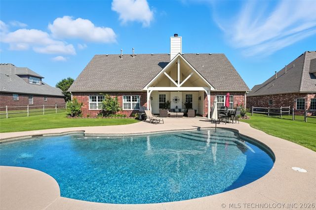 16412 S Irvington Avenue, Bixby, OK 74008