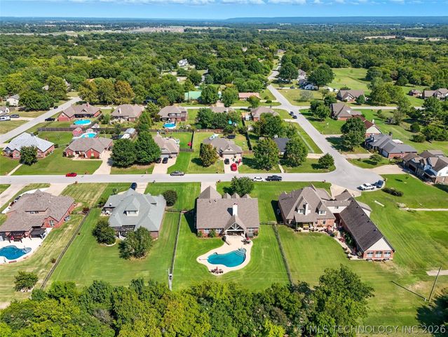 16412 S Irvington Avenue, Bixby, OK 74008