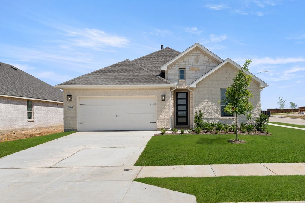 1108 Beaumont Lane, Red Oak, TX 75154