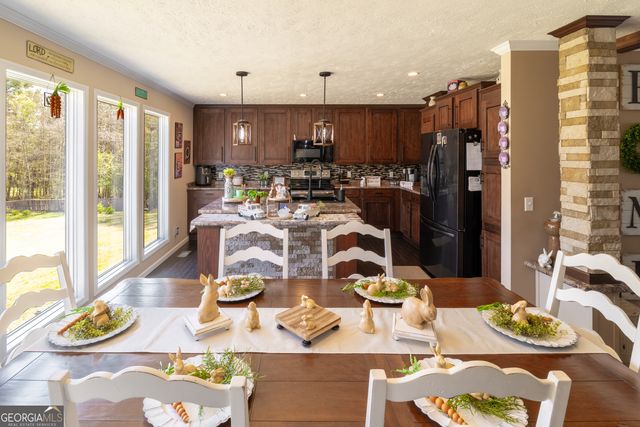 346 Gum Creek Rd, Roopville, GA 30170