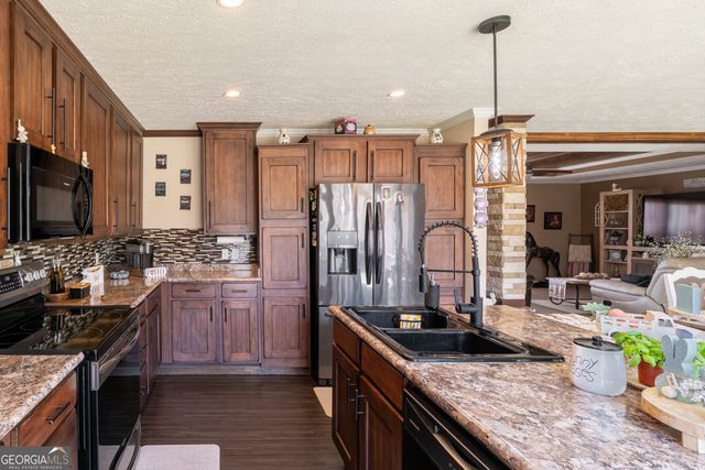 346 Gum Creek Rd, Roopville, GA 30170