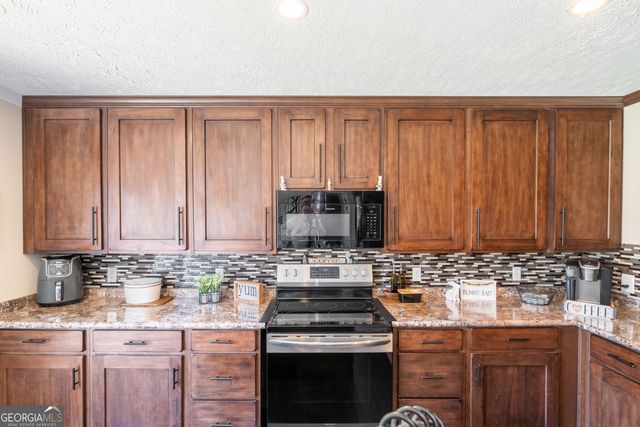 346 Gum Creek Rd, Roopville, GA 30170