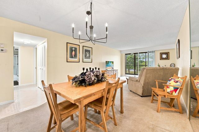 3231 HOLIDAY SPRINGS Boulevard 205, Margate, FL 33063