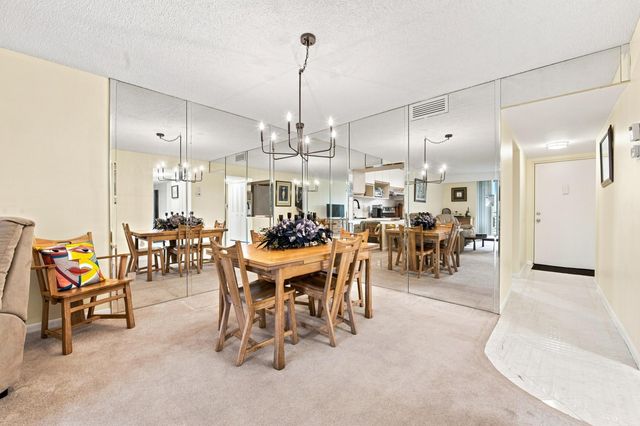 3231 HOLIDAY SPRINGS Boulevard 205, Margate, FL 33063