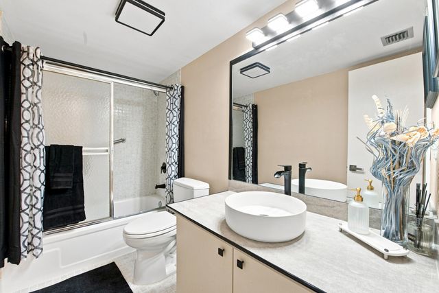 3231 HOLIDAY SPRINGS Boulevard 205, Margate, FL 33063