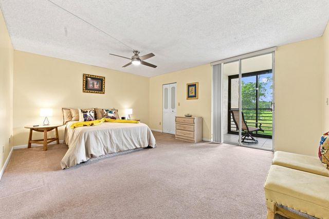 3231 HOLIDAY SPRINGS Boulevard 205, Margate, FL 33063