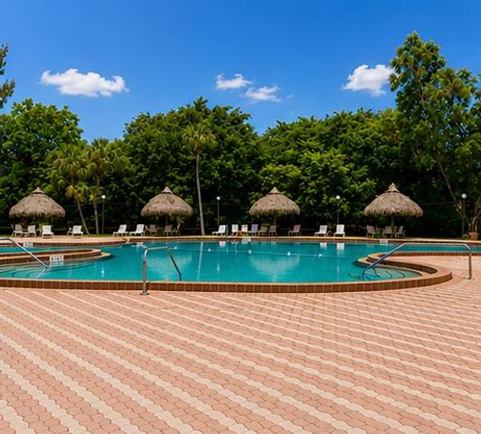 3231 HOLIDAY SPRINGS Boulevard 205, Margate, FL 33063