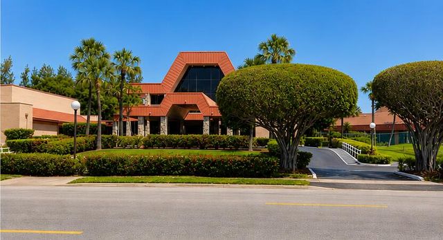 3231 HOLIDAY SPRINGS Boulevard 205, Margate, FL 33063