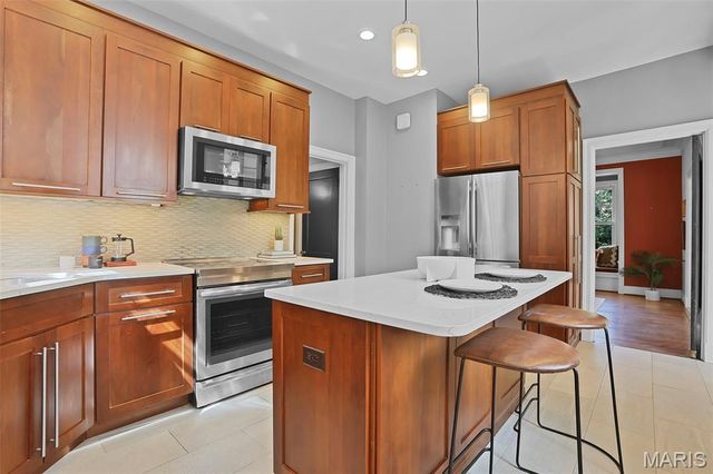 7006 Maryland Avenue, University City, MO 63130