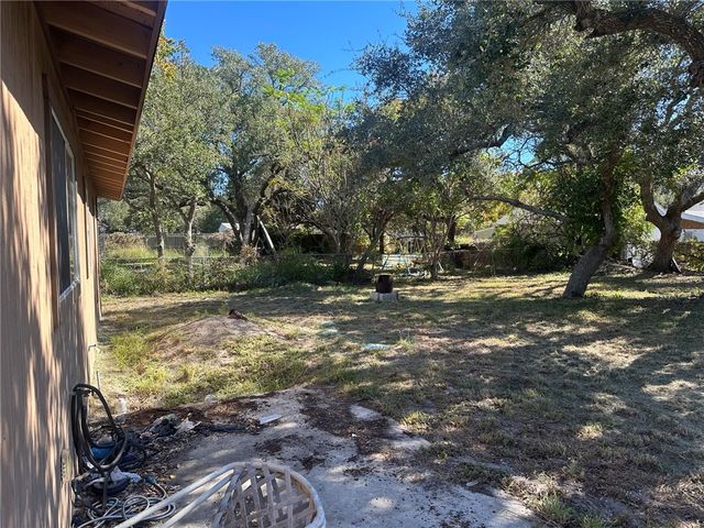 1205 W Terrace Blvd, Rockport, TX 78382