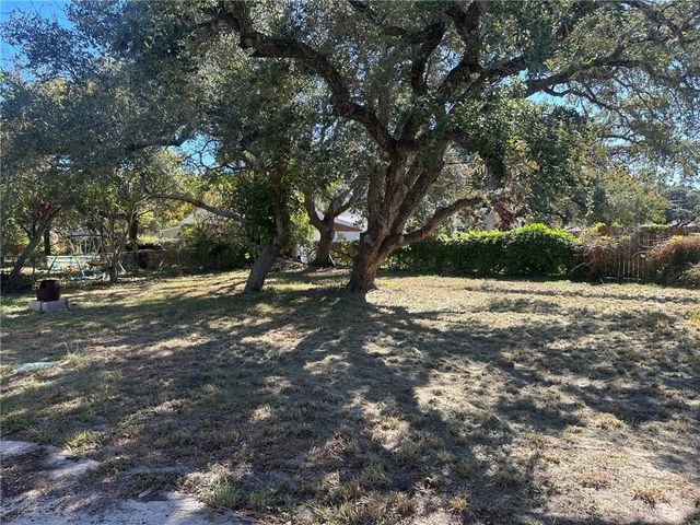 1205 W Terrace Blvd, Rockport, TX 78382