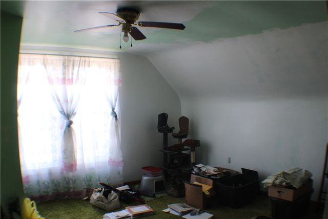 31 Pennsylvania Ave, California, PA 15419