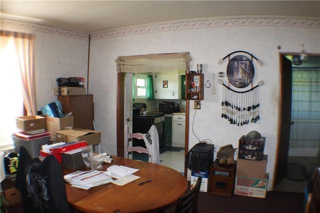 31 Pennsylvania Ave, California, PA 15419