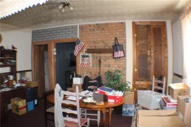 31 Pennsylvania Ave, California, PA 15419
