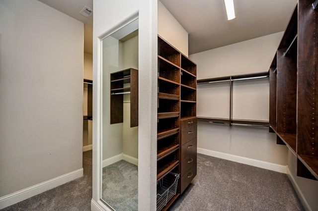 34 Jaden Oaks Place, Tomball, TX 77375