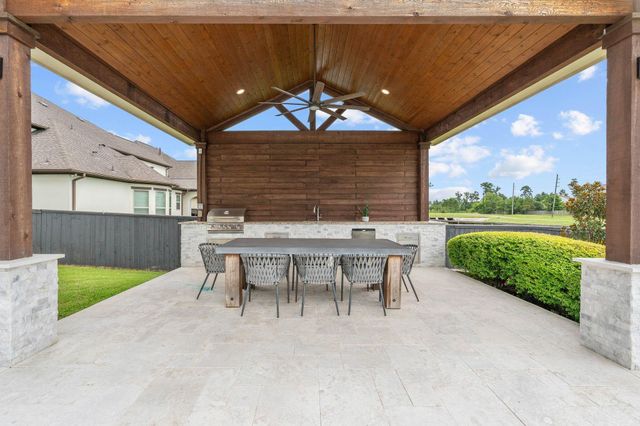 34 Jaden Oaks Place, Tomball, TX 77375