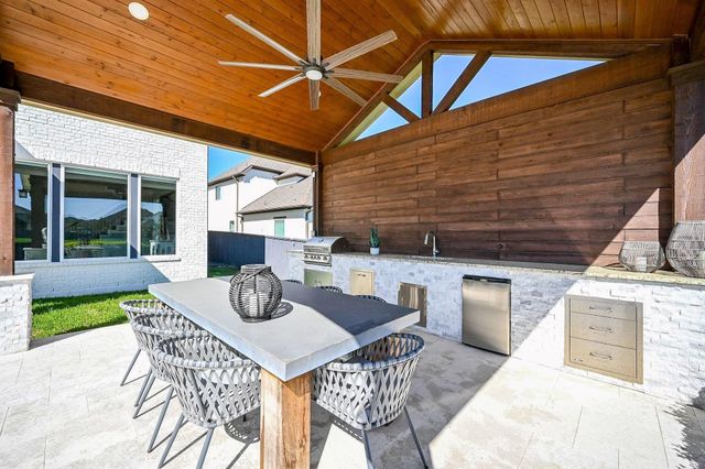 34 Jaden Oaks Place, Tomball, TX 77375