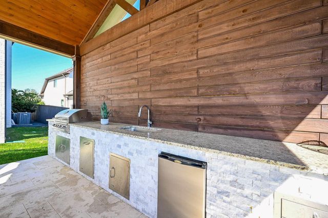 34 Jaden Oaks Place, Tomball, TX 77375