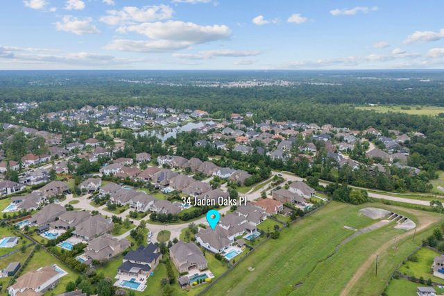 34 Jaden Oaks Place, Tomball, TX 77375