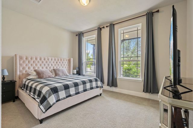 34 Jaden Oaks Place, Tomball, TX 77375