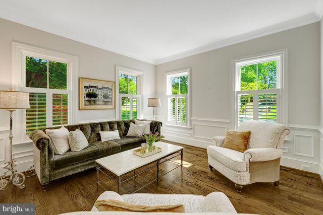 6514 FAIRLAWN DR, Mclean, VA 22101