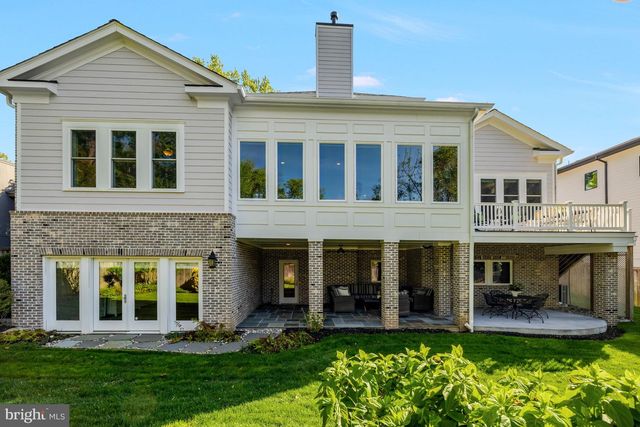 6514 FAIRLAWN DR, Mclean, VA 22101