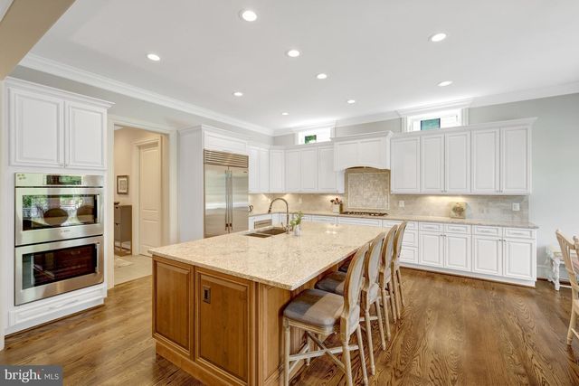 6514 FAIRLAWN DR, Mclean, VA 22101
