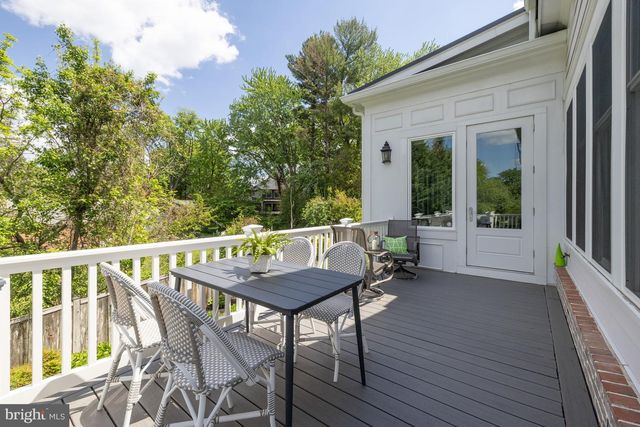 6514 FAIRLAWN DR, Mclean, VA 22101