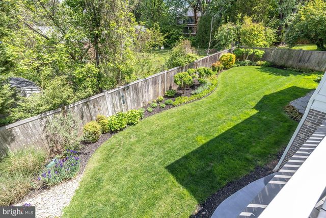 6514 FAIRLAWN DR, Mclean, VA 22101