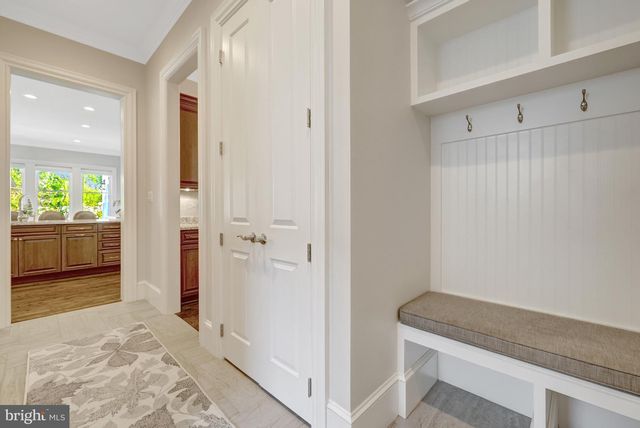6514 FAIRLAWN DR, Mclean, VA 22101