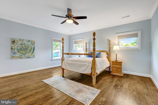 6514 FAIRLAWN DR, Mclean, VA 22101