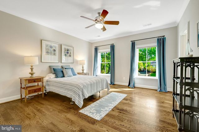 6514 FAIRLAWN DR, Mclean, VA 22101