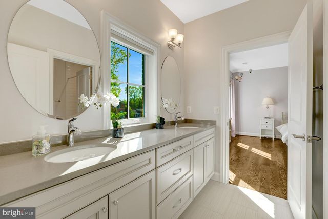 6514 FAIRLAWN DR, Mclean, VA 22101