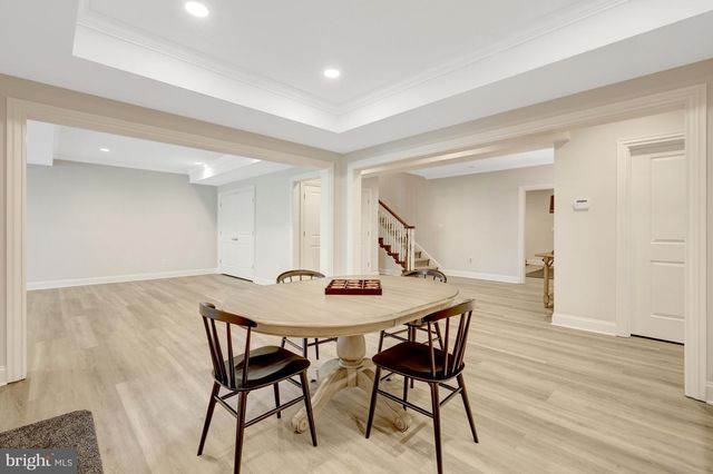 6514 FAIRLAWN DR, Mclean, VA 22101