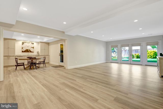 6514 FAIRLAWN DR, Mclean, VA 22101