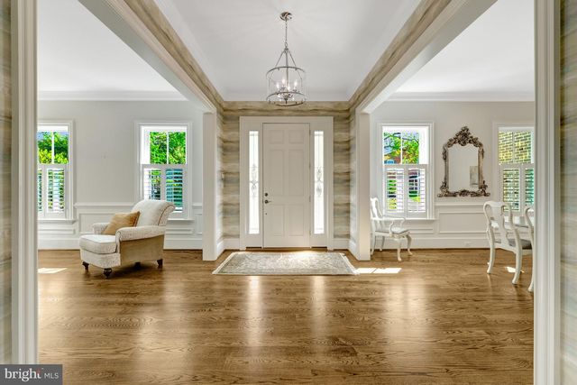 6514 FAIRLAWN DR, Mclean, VA 22101