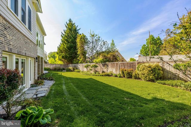 6514 FAIRLAWN DR, Mclean, VA 22101