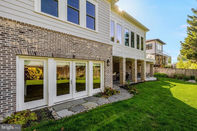 6514 FAIRLAWN DR, Mclean, VA 22101